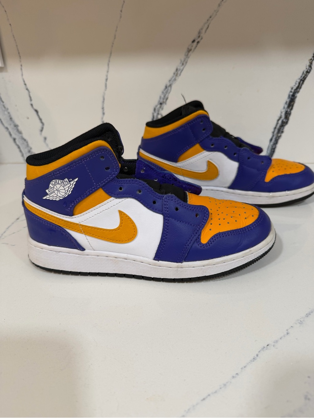 Air Jordan Youth Mid GS Lakers